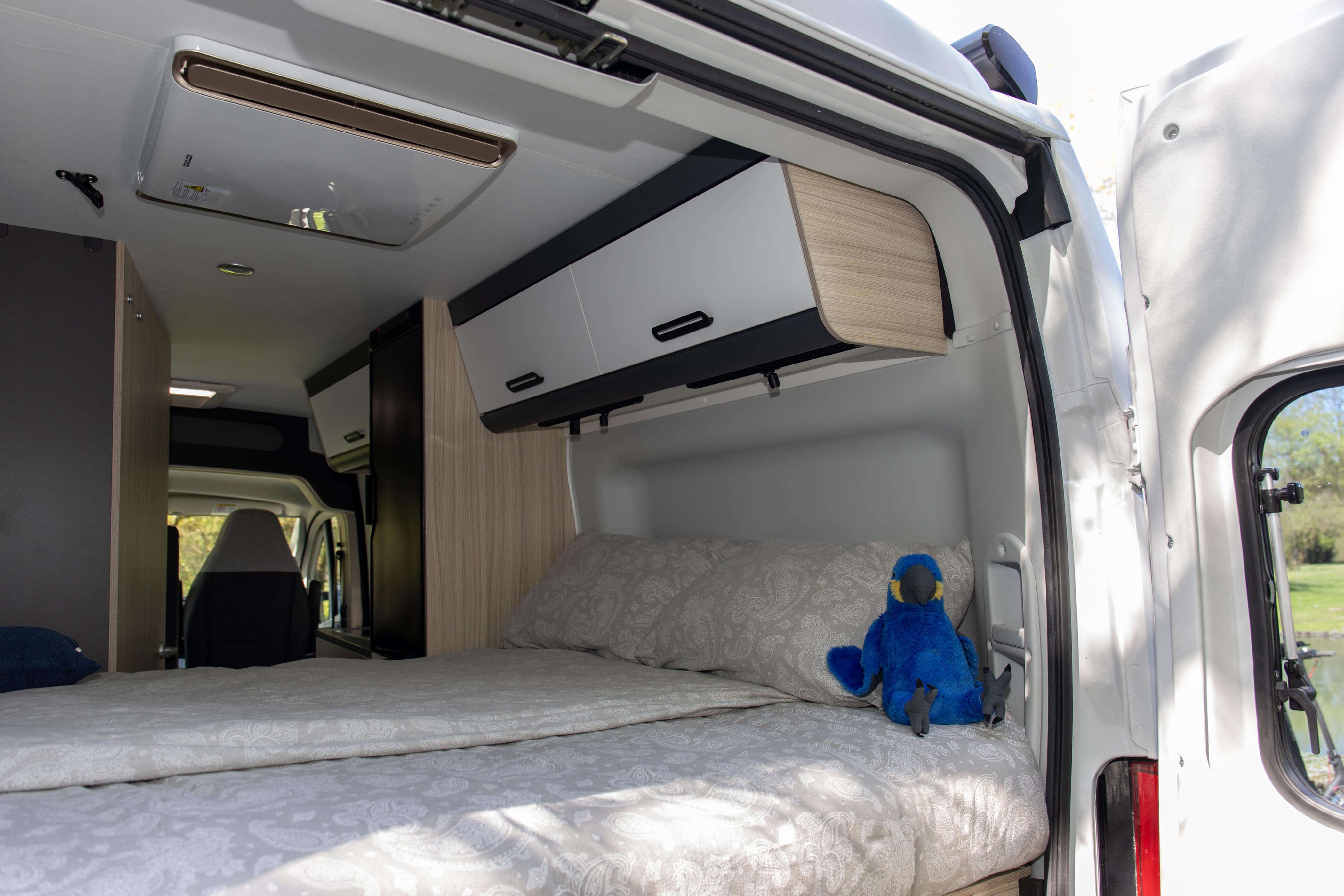 Najem avtodoma Adria V-Series V60 SP