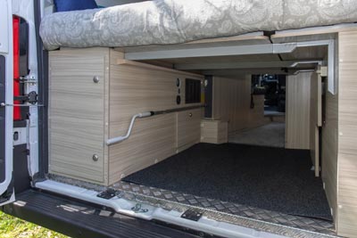 Najem avtodoma Adria V-Series V60 SP
