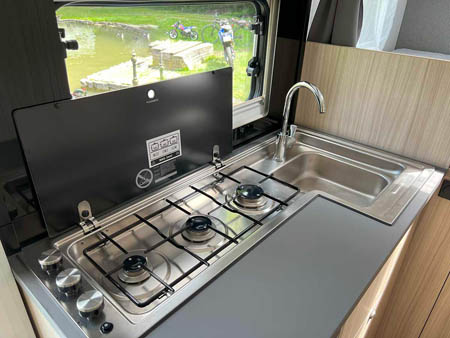 Najem avtodoma Adria C-Series C60 SP